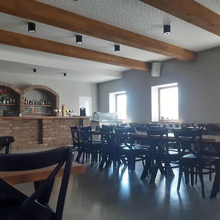 Penzionmoravia Moravska Nova Ves Luaran gambar